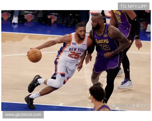 精彩篮球赛况实时更新 NBA比赛全程直播带你感受激烈对决 精彩篮球赛况实时更新 NBA比赛全程直播带你感受激烈对决